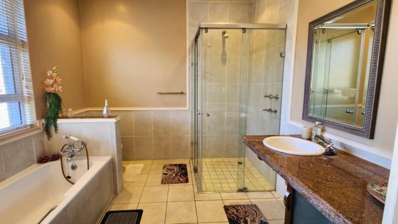 To Let 3 Bedroom Property for Rent in Pinnacle Point Golf Estate Western Cape